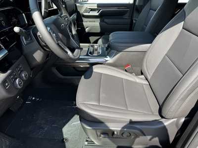 2025 Chevrolet 3500 Crew Cab, $70595.0. Photo 5