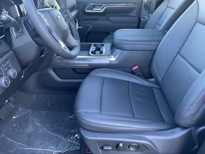2025 Chevrolet 3500 Crew Cab, $70595.0. Photo 5