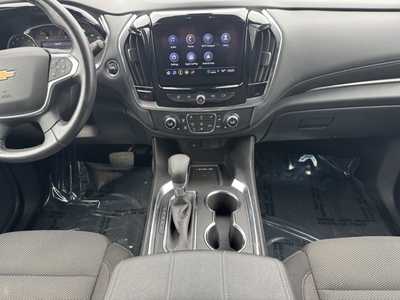 2022 Chevrolet Traverse, $24499. Photo 2