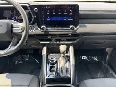 2023 Chevrolet Colorado Crew Cab, $35899. Photo 2