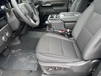 2025 Chevrolet 3500 Crew Cab, $63845.0. Photo 5