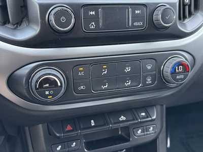 2022 Chevrolet Colorado Crew Cab, $33995. Photo 10
