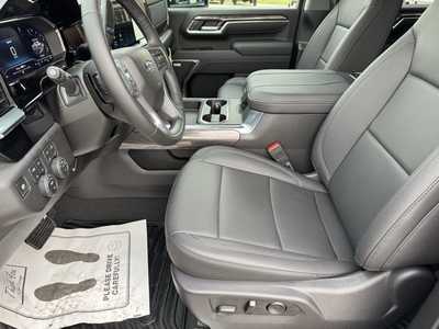 2025 Chevrolet 3500 Crew Cab, $82830.0. Photo 5