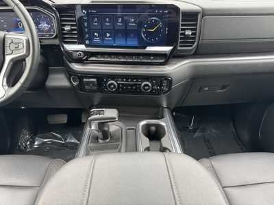 2024 Chevrolet 1500 Crew Cab, $48999. Photo 2
