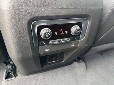 2022 Chevrolet Suburban, $46499. Photo 9