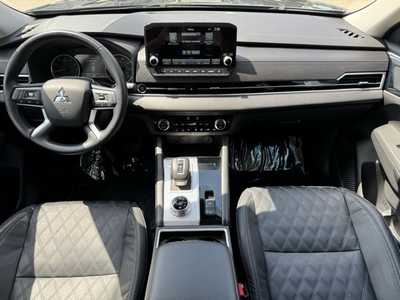 2022 Mitsubishi Outlander, $24999. Photo 10
