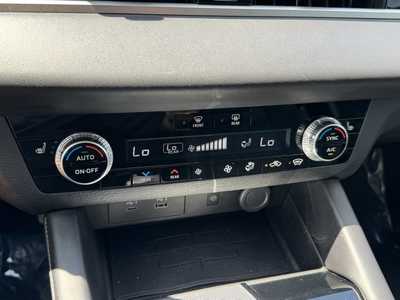 2022 Mitsubishi Outlander, $24999. Photo 11