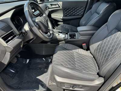 2022 Mitsubishi Outlander, $24999. Photo 6