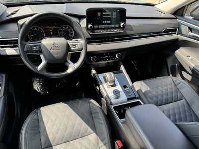 2022 Mitsubishi Outlander, $24999. Photo 9