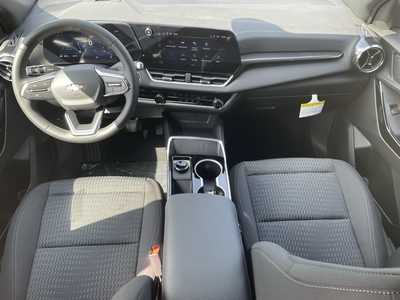 2026 Chevrolet Equinox, $31495.0. Photo 9