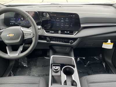 2026 Chevrolet Equinox, $31785.0. Photo 2