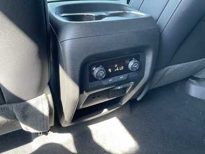 2026 Chevrolet Traverse, $52020.0. Photo 8