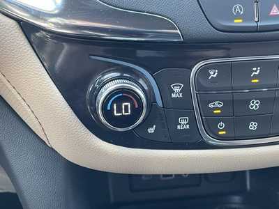 2022 Chevrolet Equinox, $24999. Photo 11