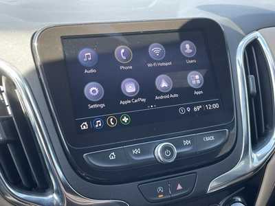 2022 Chevrolet Equinox, $24999. Photo 3