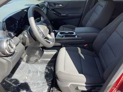 2026 Chevrolet Equinox, $31490.0. Photo 5