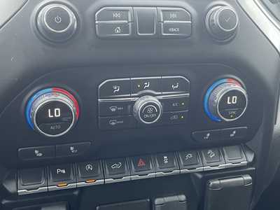 2019 Chevrolet 1500 Crew Cab, $26299. Photo 10