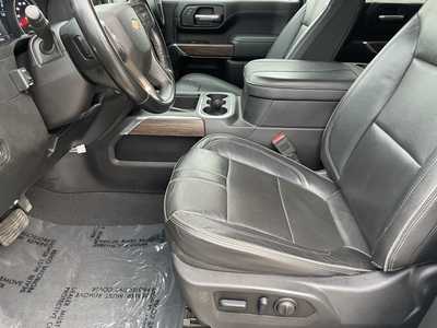 2023 Chevrolet 3500 Crew Cab, $59995. Photo 5