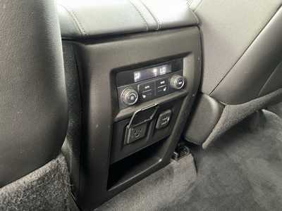 2023 Chevrolet Traverse, $39999. Photo 9