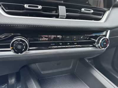 2026 Chevrolet Equinox, $29999. Photo 10