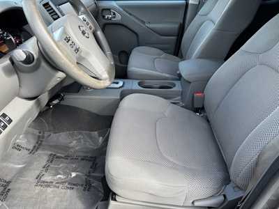 2021 Nissan Frontier, $18495. Photo 5