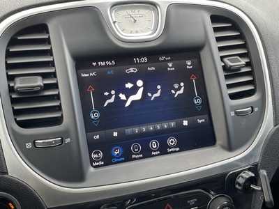 2020 Chrysler 300, $17895. Photo 3