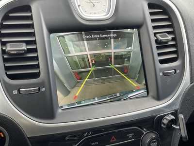 2020 Chrysler 300, $17895. Photo 4