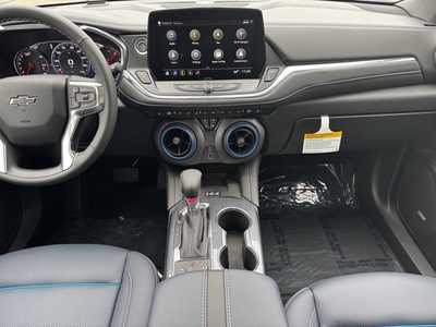 2025 Chevrolet Blazer, $48035.0. Photo 2