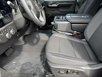 2026 Chevrolet 1500 Crew Cab, $50795.0. Photo 5