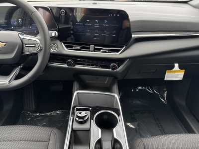 2026 Chevrolet Equinox, $32485.0. Photo 2