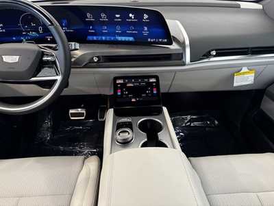 2026 Cadillac Vistiq, $81115.0. Photo 2