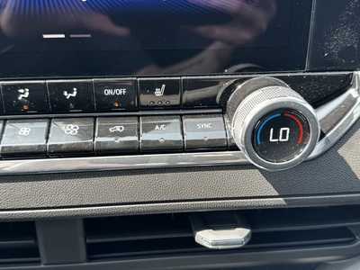 2026 Chevrolet Colorado Crew Cab, $45660.0. Photo 11