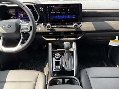 2026 Chevrolet Colorado Crew Cab, $45660.0. Photo 2