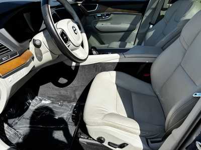 2021 Volvo XC90, $24999. Photo 5