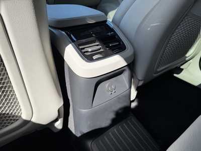2021 Volvo XC90, $24999. Photo 9