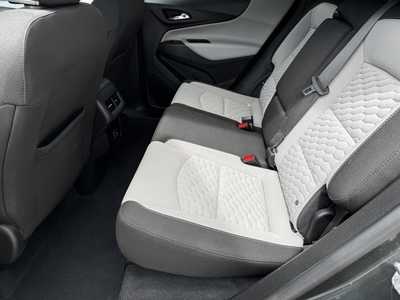 2021 Chevrolet Equinox, $18390. Photo 6
