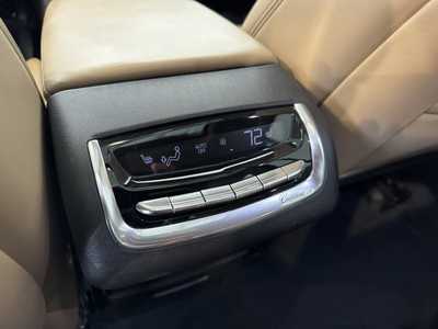 2021 Cadillac XT6, $33999. Photo 11