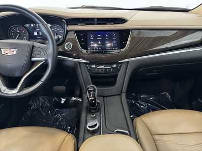 2021 Cadillac XT6, $33999. Photo 2