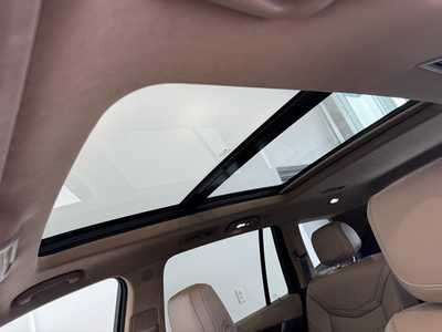 2021 Cadillac XT6, $33999. Photo 6
