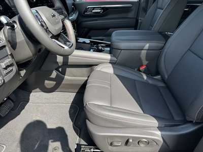 2025 Chevrolet Suburban, $76415.0. Photo 5