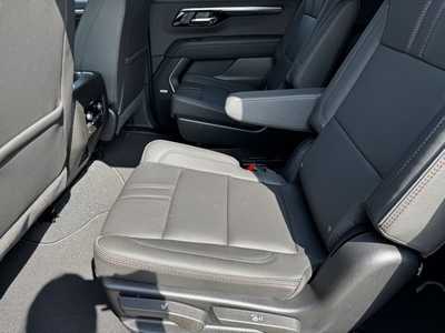 2025 Chevrolet Suburban, $76415.0. Photo 6