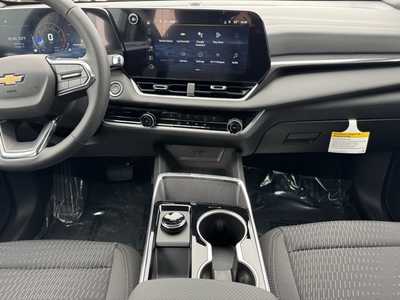 2026 Chevrolet Equinox, $31495.0. Photo 2