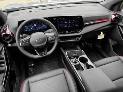 2026 Chevrolet Equinox, $36395.0. Photo 8