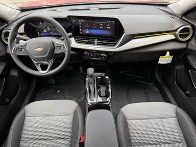 2026 Chevrolet Trax, $25885.0. Photo 9
