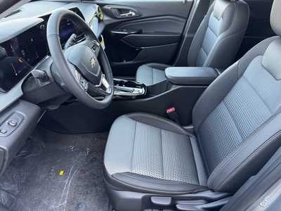 2026 Chevrolet Trax, $25885.0. Photo 5