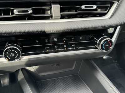 2026 Chevrolet Equinox, $32440.0. Photo 10