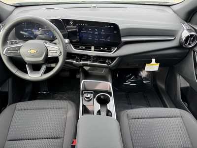 2026 Chevrolet Equinox, $32440.0. Photo 9