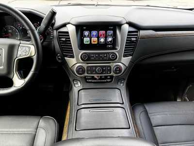 2018 GMC Yukon, $29898. Photo 2