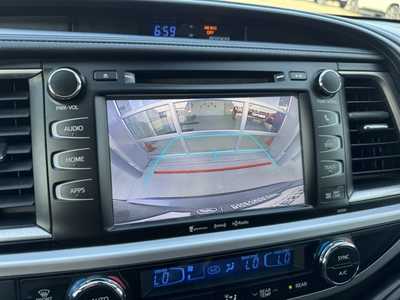 2019 Toyota Highlander, $20999. Photo 4