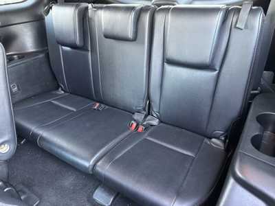 2019 Toyota Highlander, $20999. Photo 9