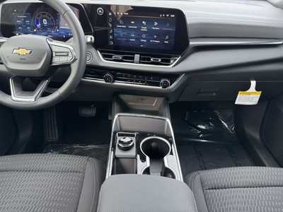 2026 Chevrolet Equinox, $31495.0. Photo 2